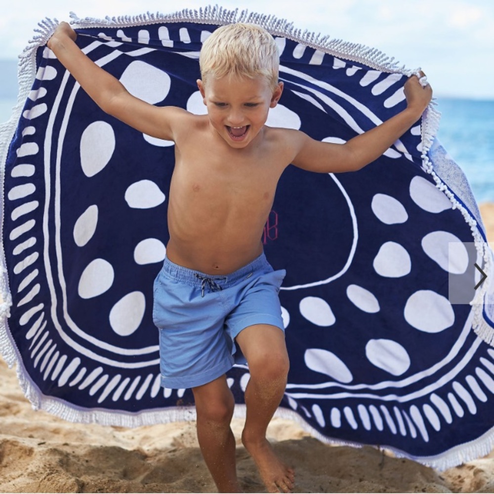 Pottery Barn Kids Indigo Dot Round Family Beach Towel